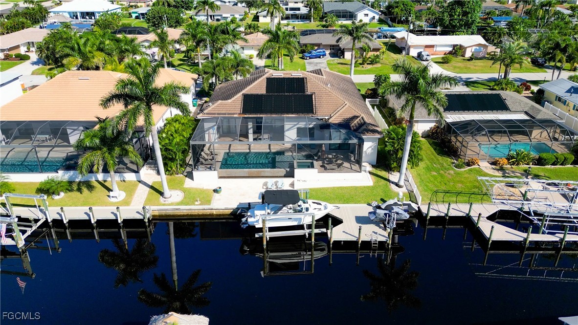 818 Montclaire CT