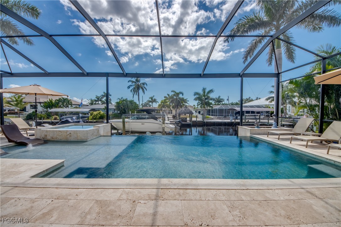 818 Montclaire CT