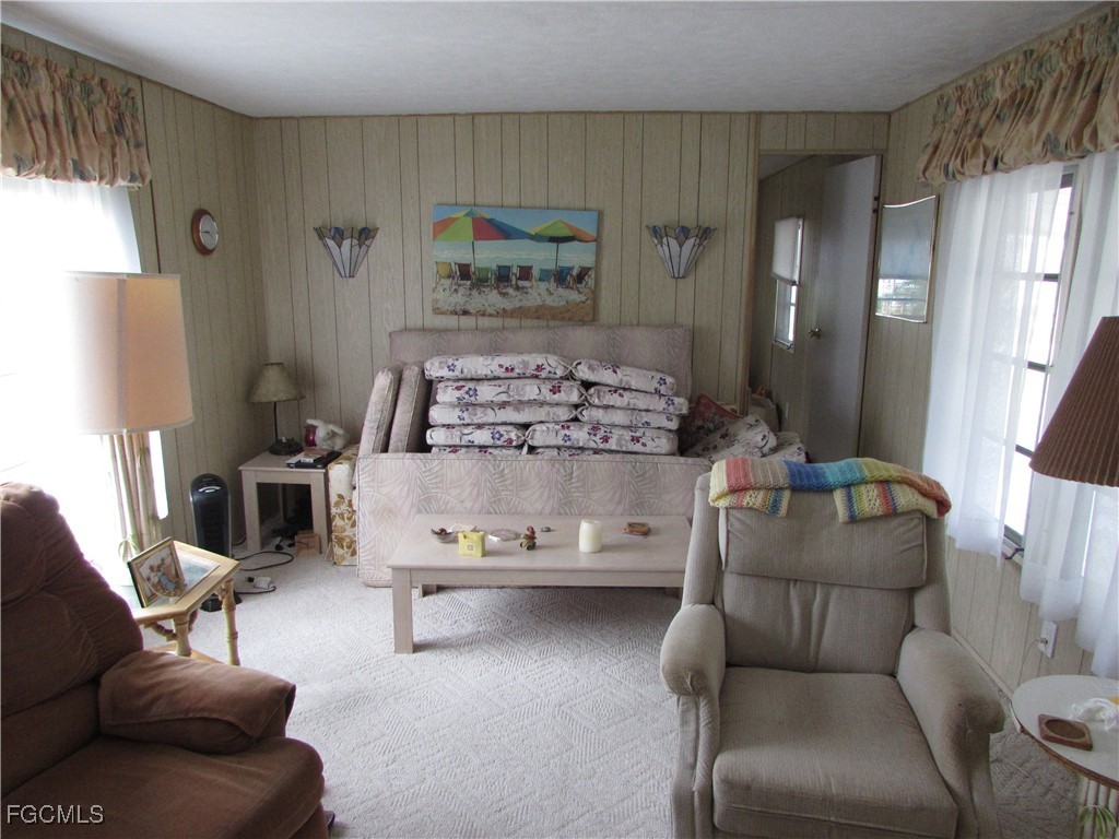 7711 Farrell RD