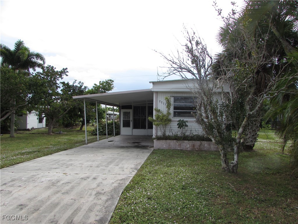 7711 Farrell RD