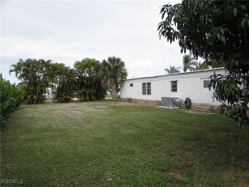 7711 Farrell RD