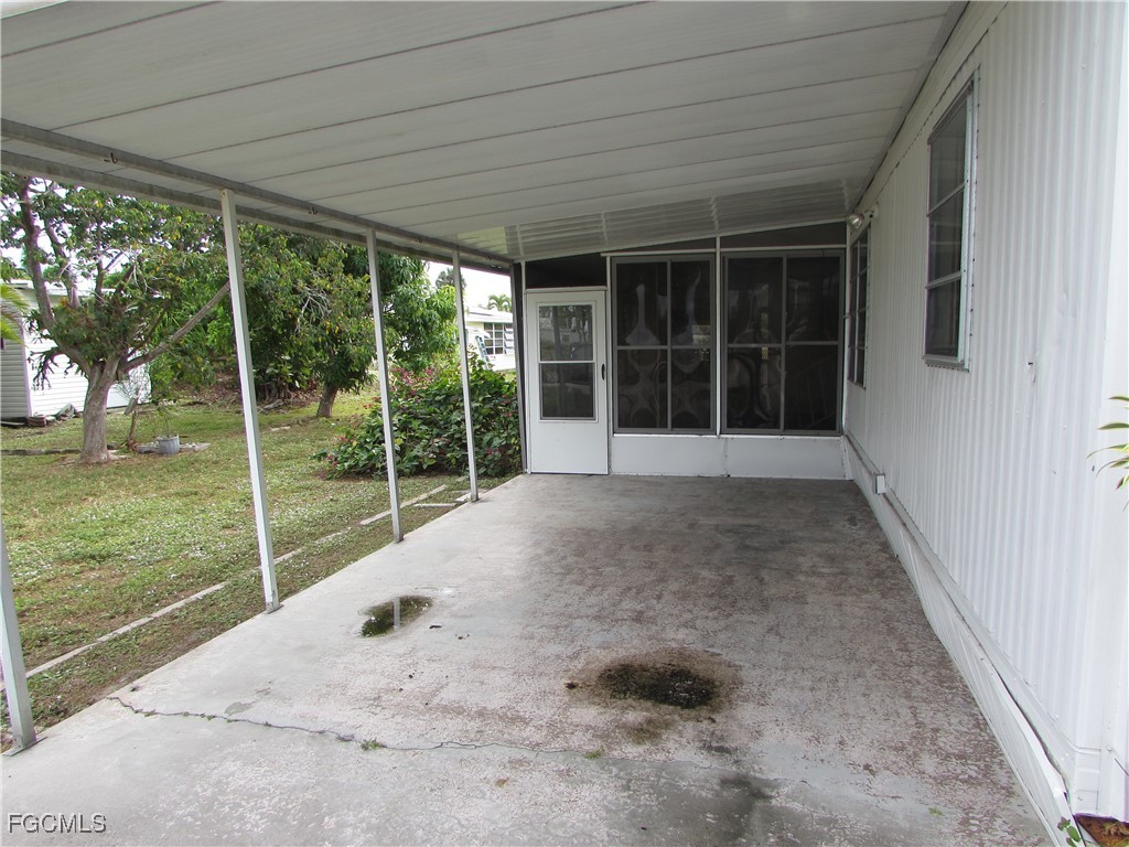 7711 Farrell RD