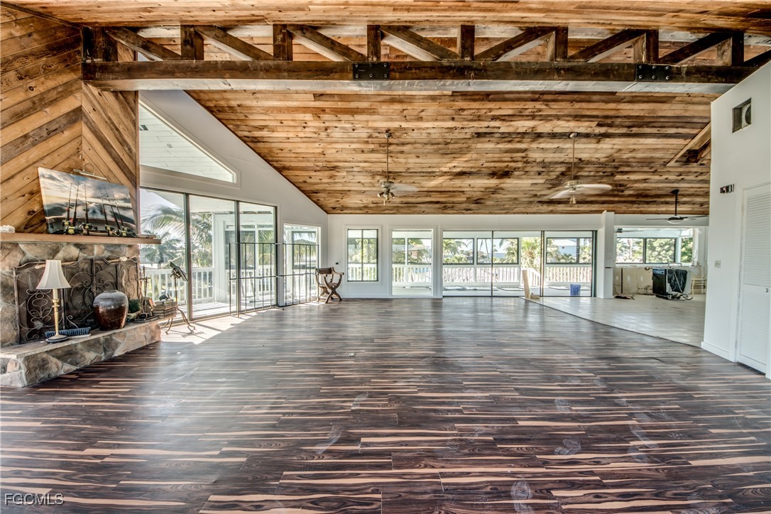 3544 Emerald AVE