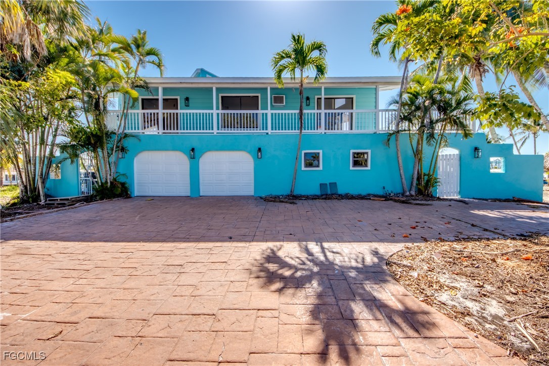 3544 Emerald AVE