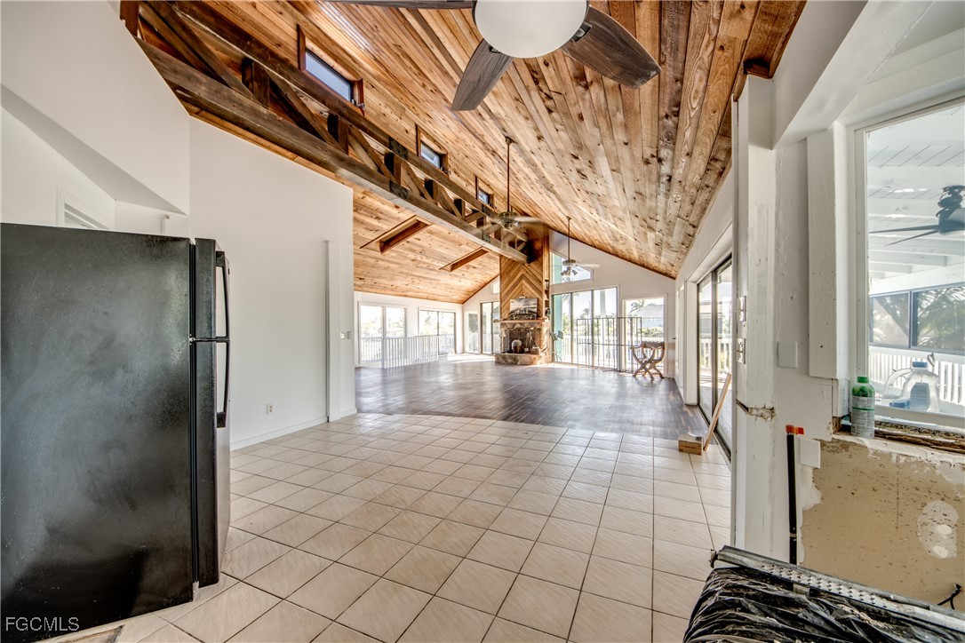3544 Emerald AVE