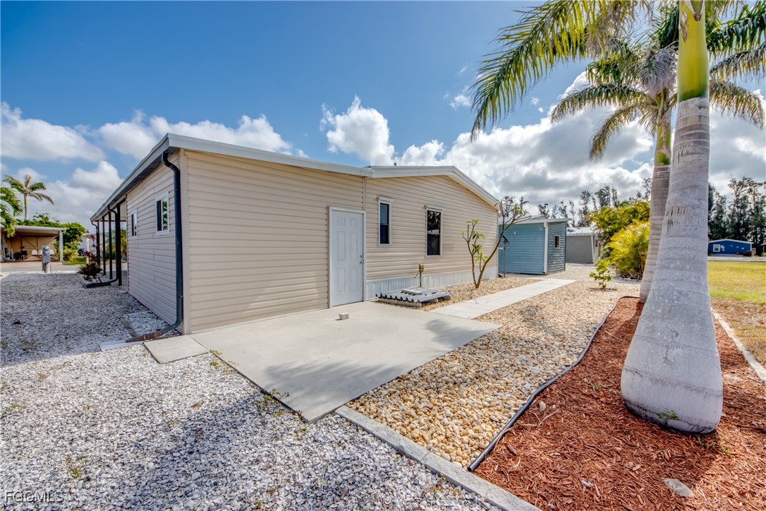 4939 Mullette LN