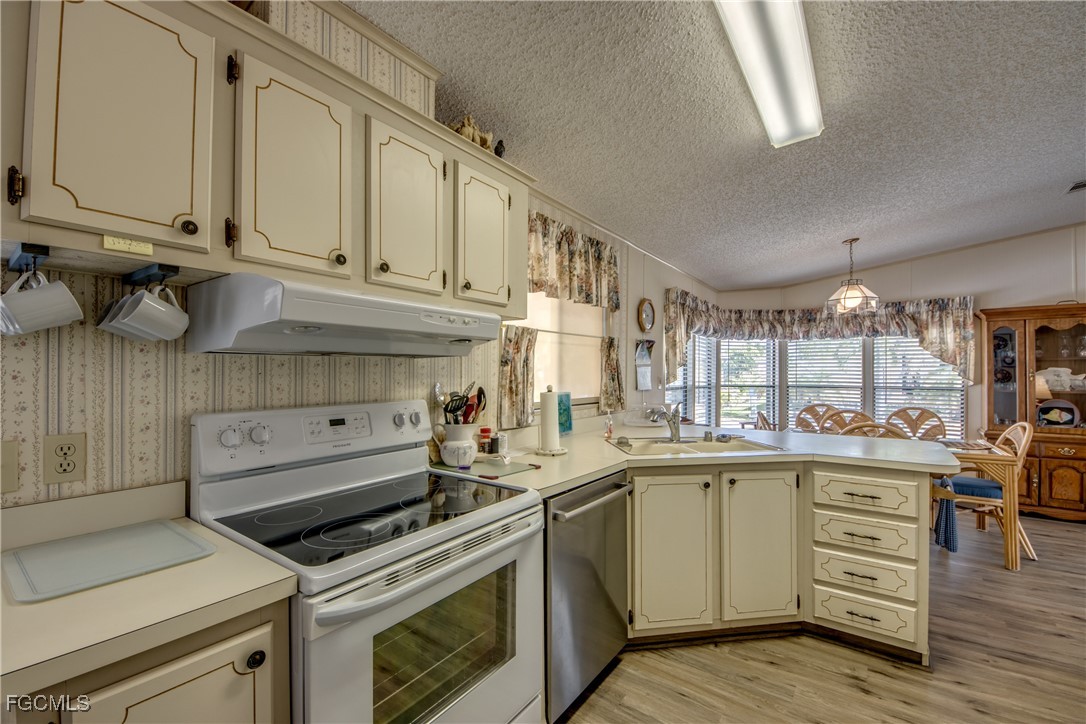 4939 Mullette LN