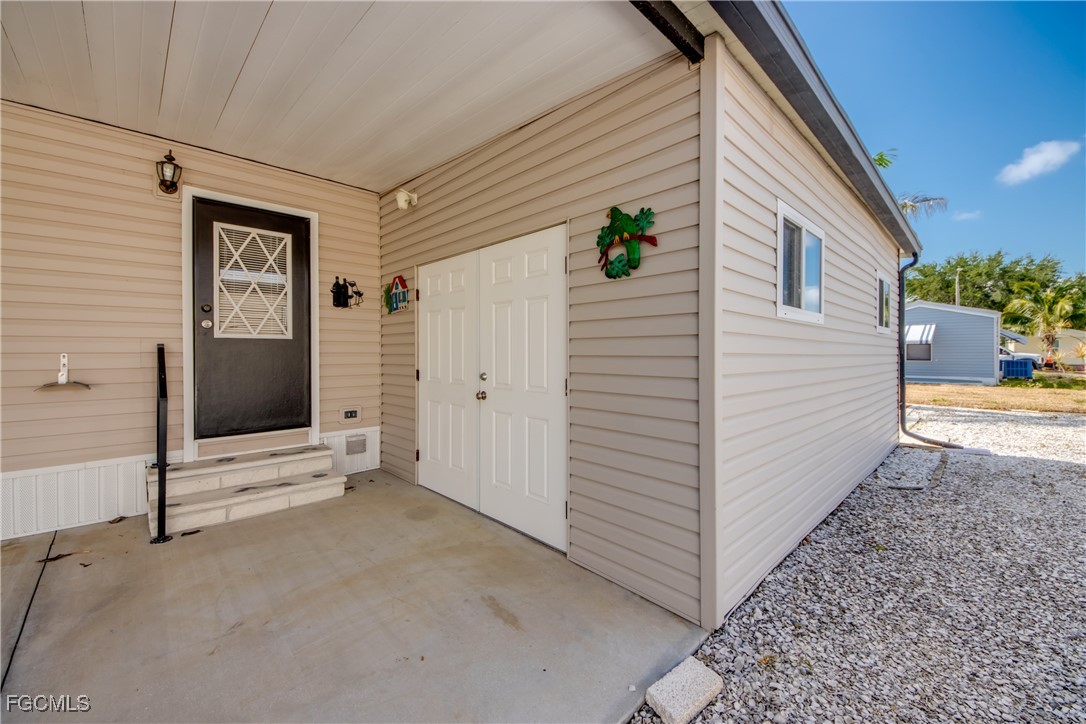 4939 Mullette LN