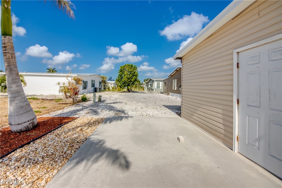 4939 Mullette LN