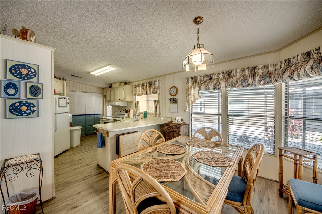 4939 Mullette LN