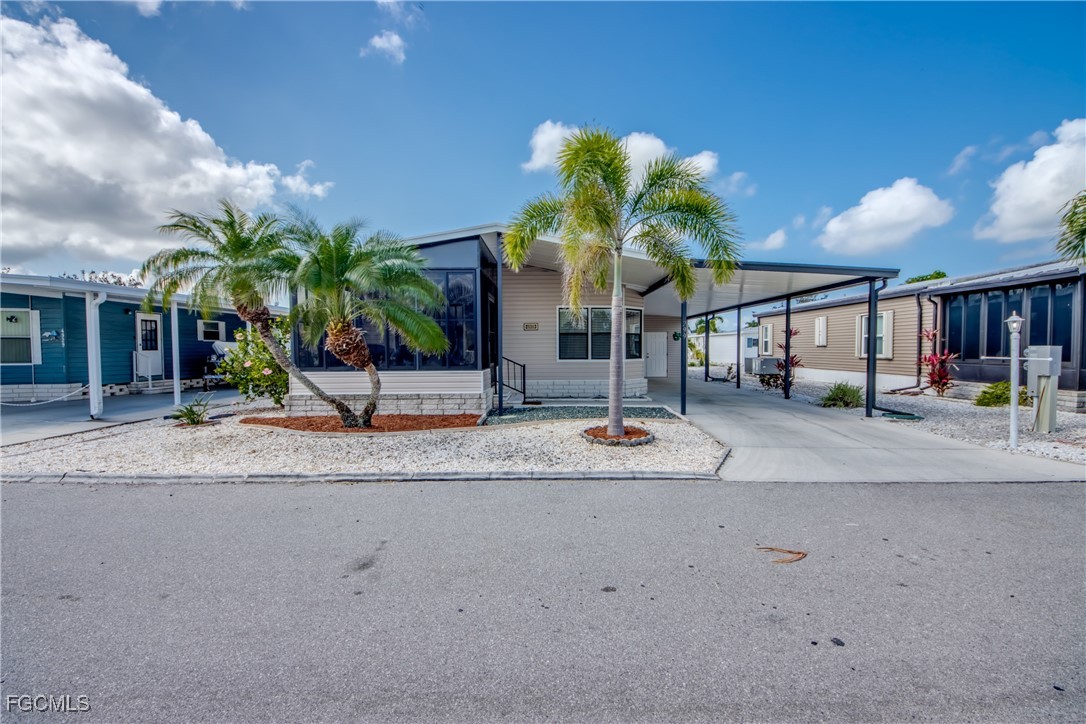 4939 Mullette LN