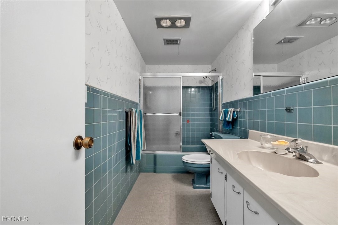 403 SE 43rd TER 11