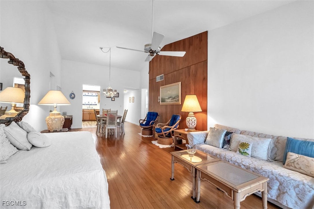 403 SE 43rd TER 11
