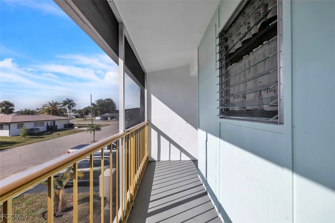 403 SE 43rd TER 11