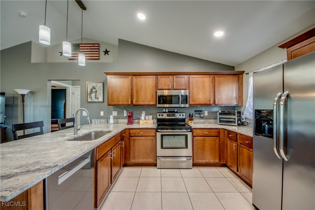 1906 NE 18th AVE