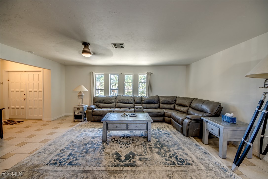 5344 SE Malibu CT