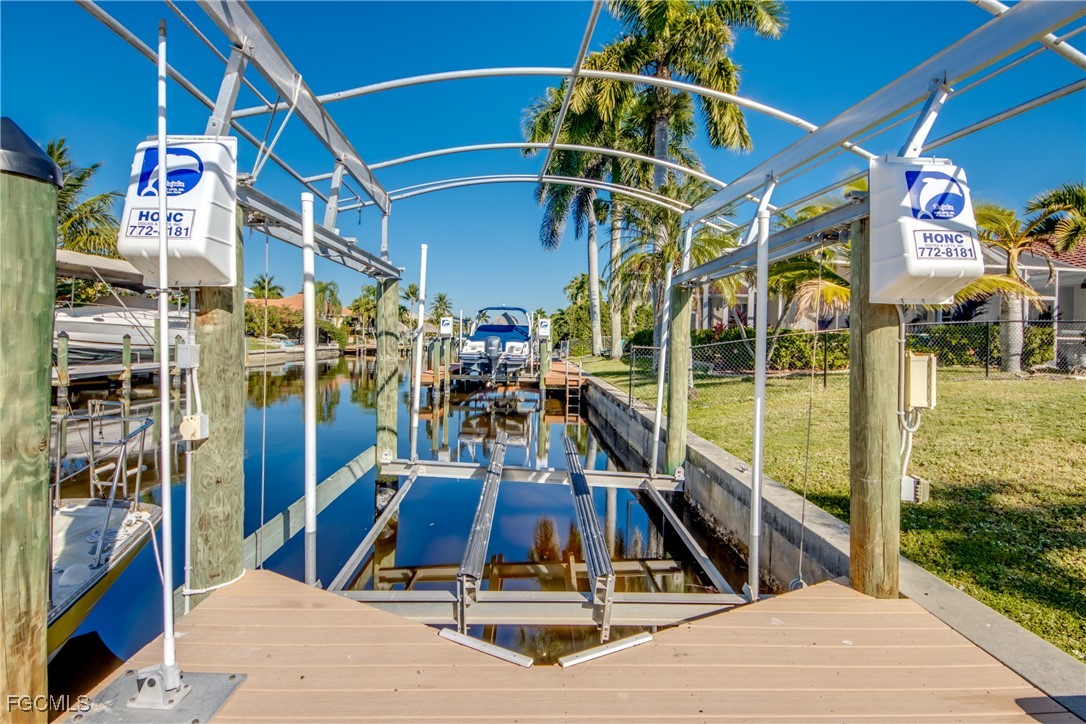 5344 SE Malibu CT