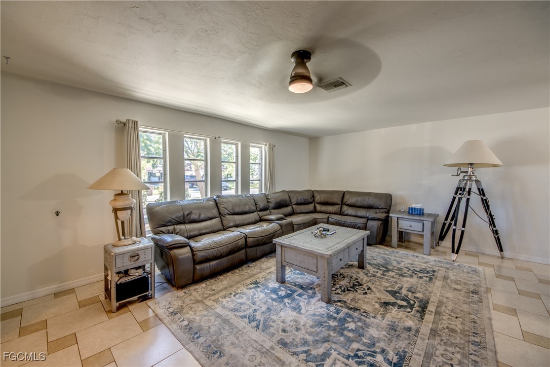 5344 SE Malibu CT