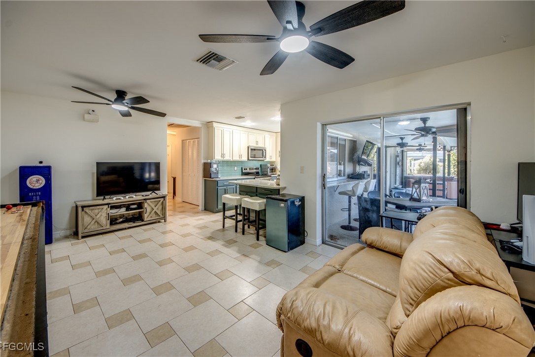 5344 SE Malibu CT
