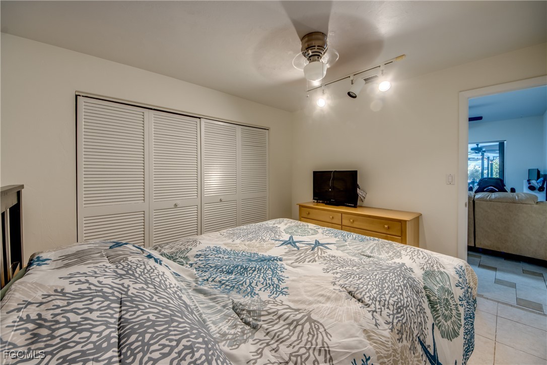 5344 SE Malibu CT
