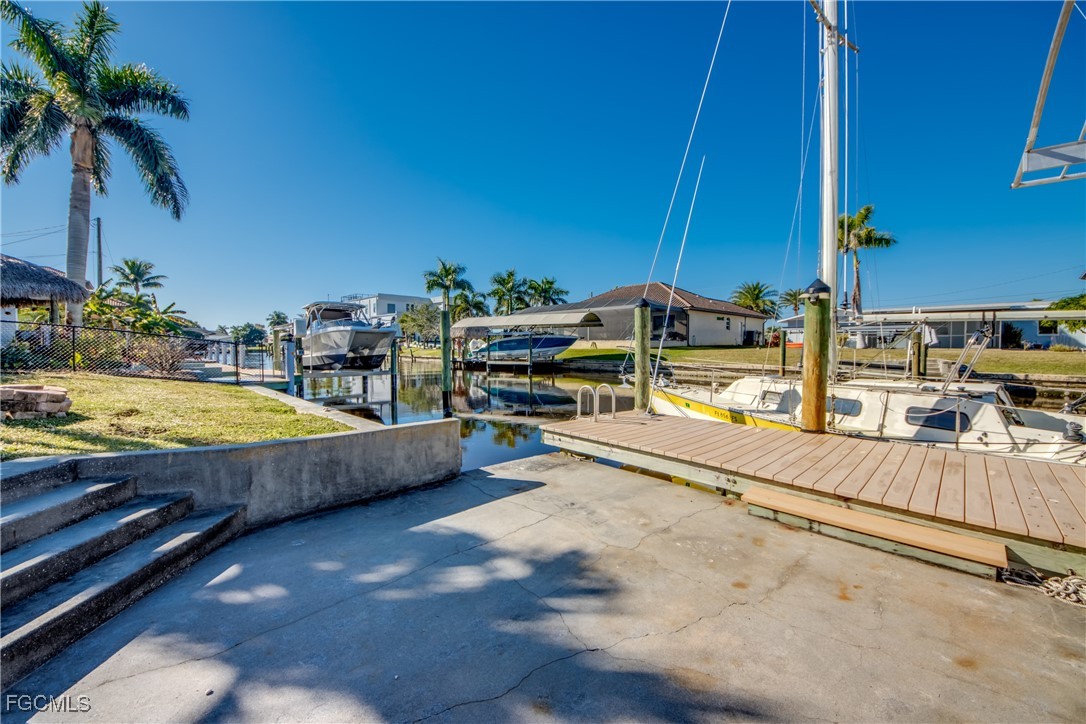 5344 SE Malibu CT