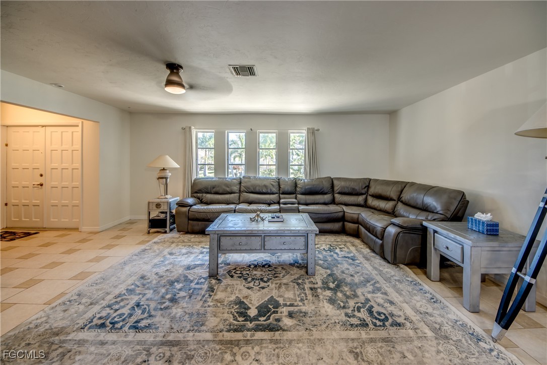 5344 SE Malibu CT