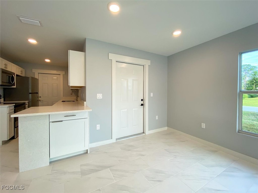 2401-2403 Joe AVE S