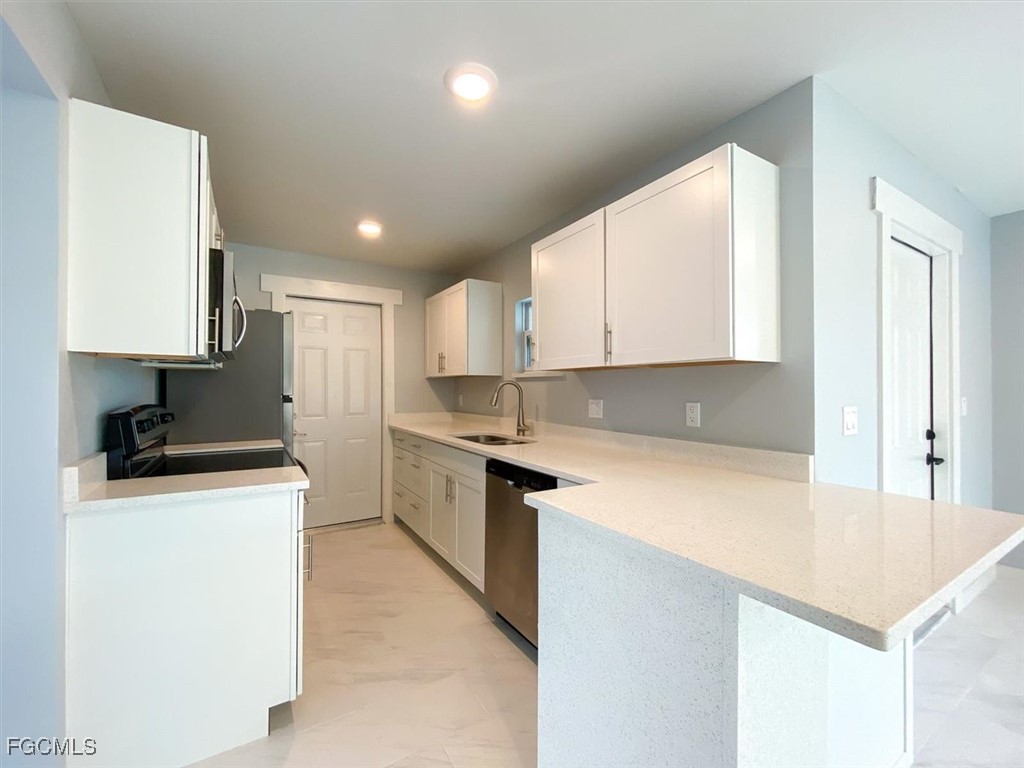 2401-2403 Joe AVE S