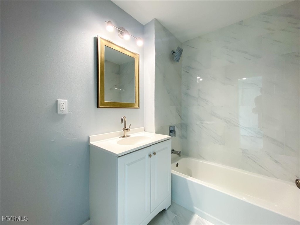 2401-2403 Joe AVE S