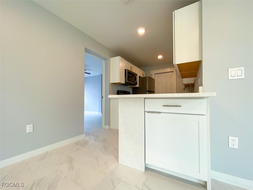 2401-2403 Joe AVE S