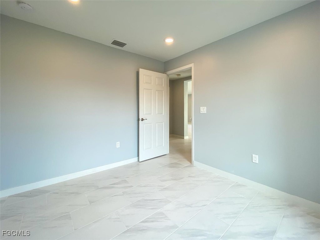 2401-2403 Joe AVE S