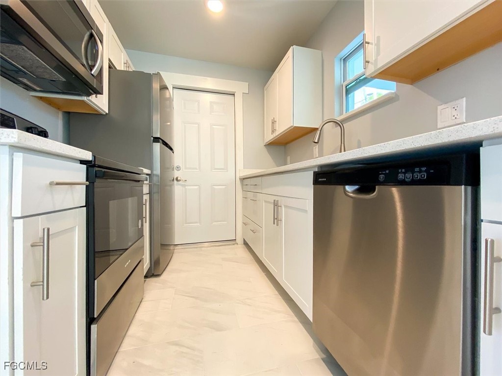 2401-2403 Joe AVE S