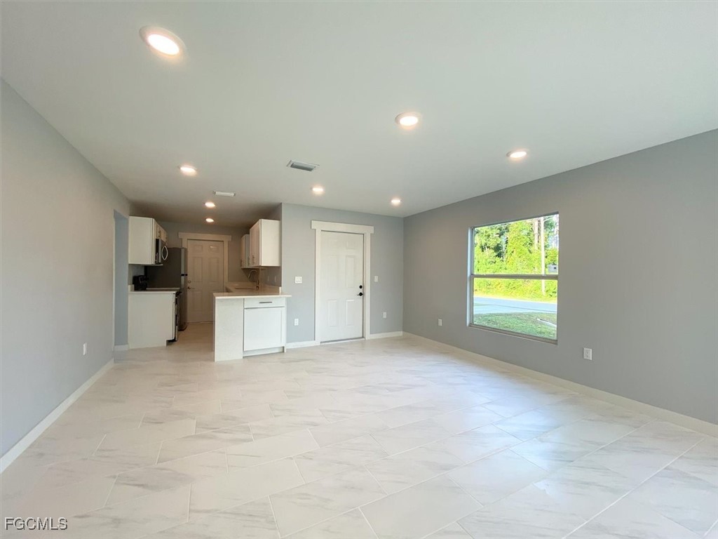 2401-2403 Joe AVE S