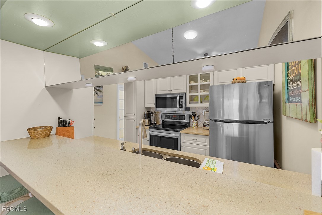 7564 Captains Harbor DR