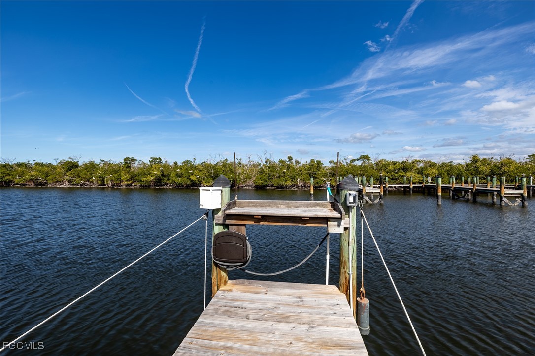 7564 Captains Harbor DR