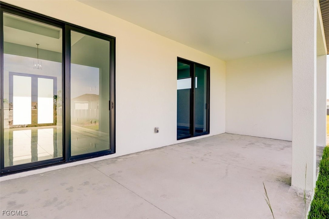1032 NW 36th PL