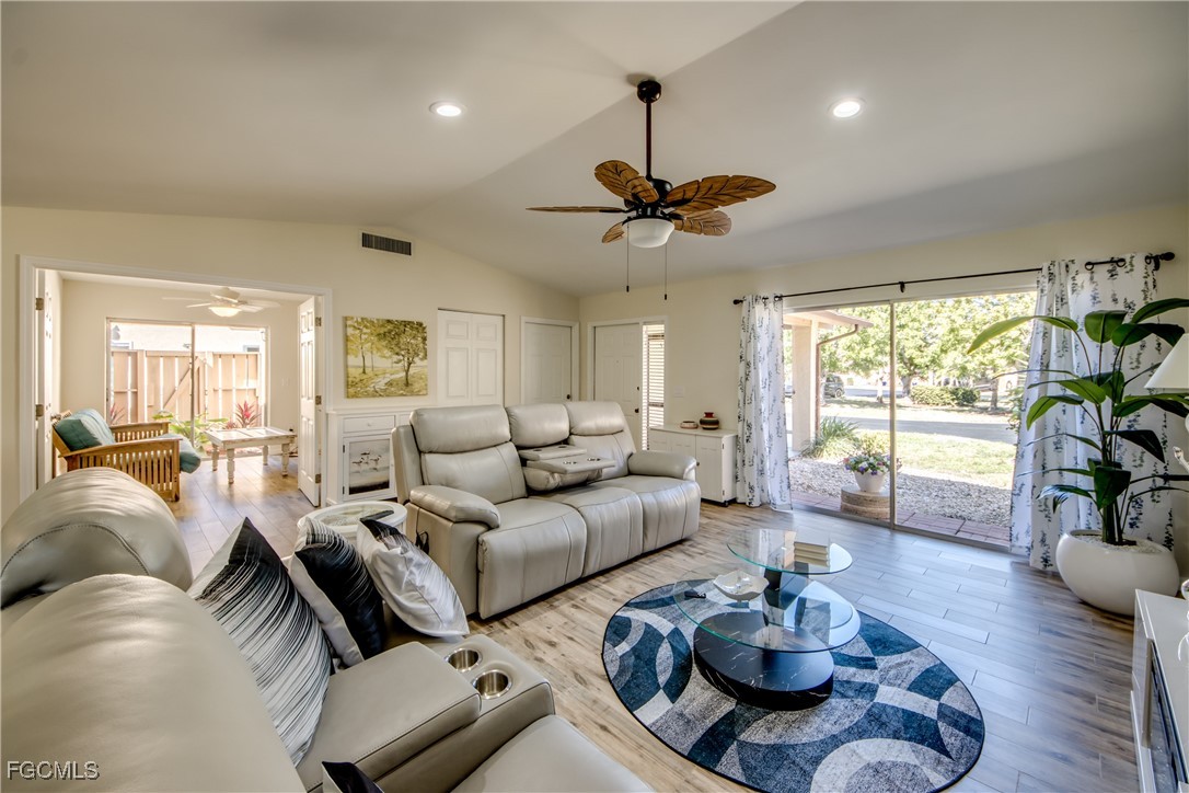 6425 Royal Woods DR