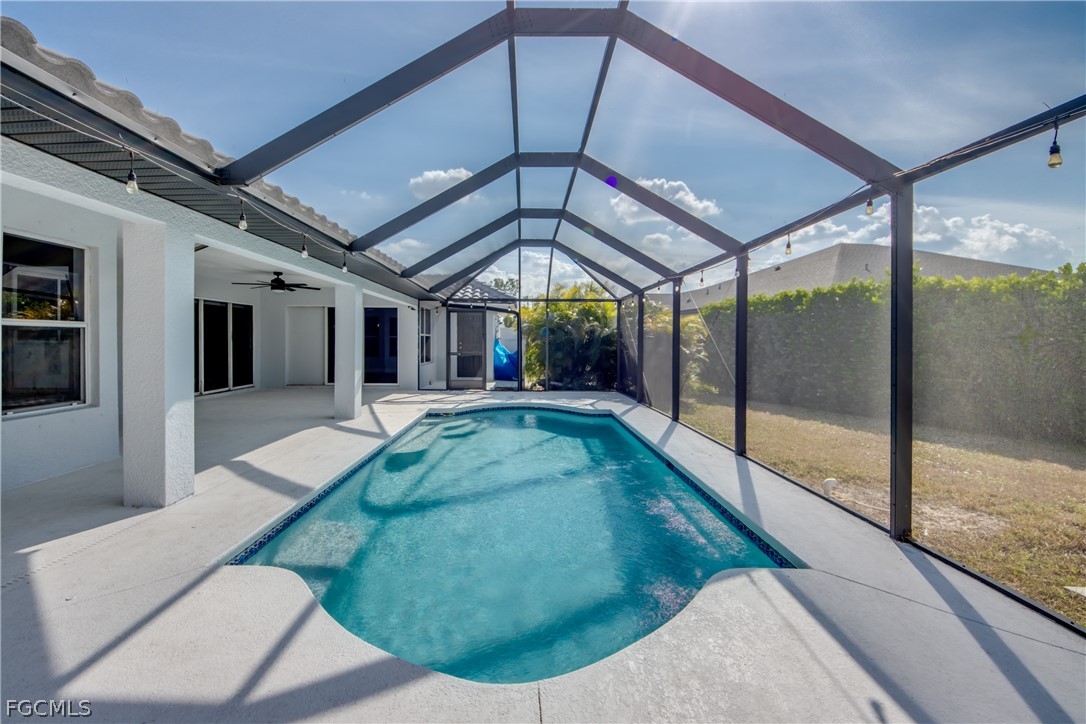 823 SW 10th ST