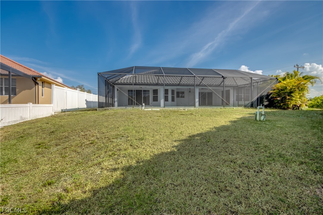 823 SW 10th ST