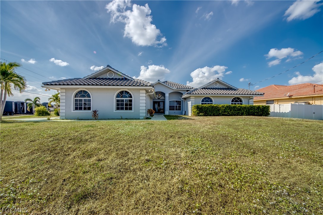 823 SW 10th ST