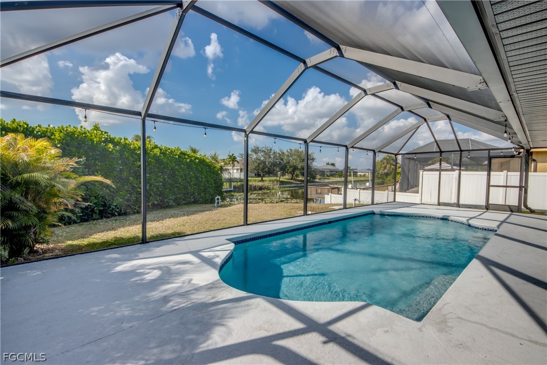 823 SW 10th ST