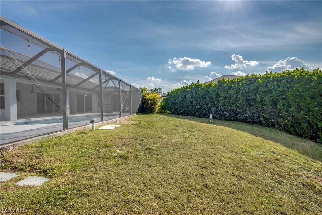 823 SW 10th ST