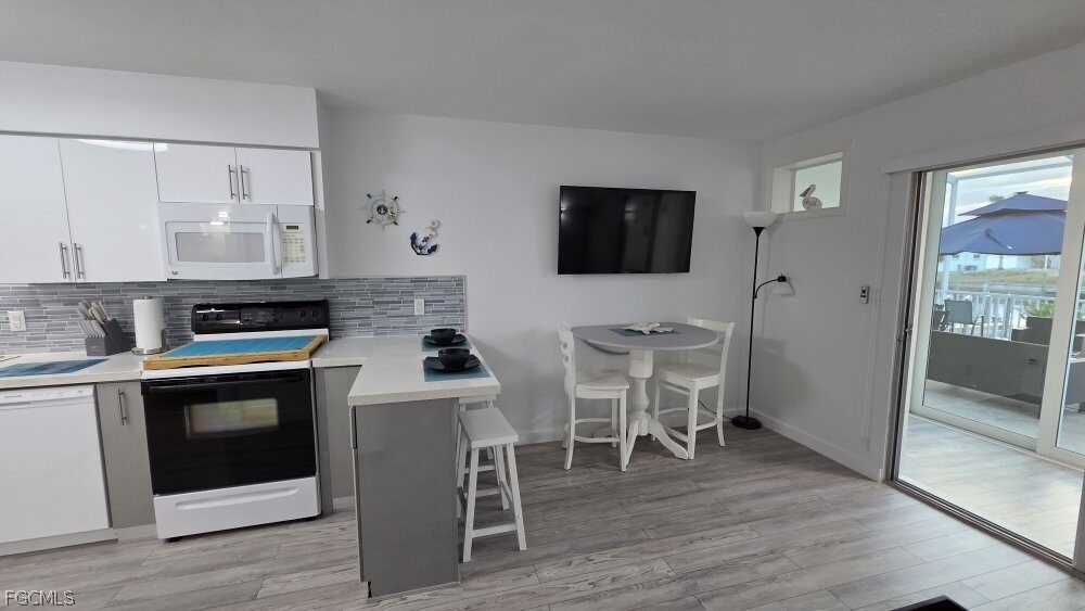 3211 Stringfellow RD 105