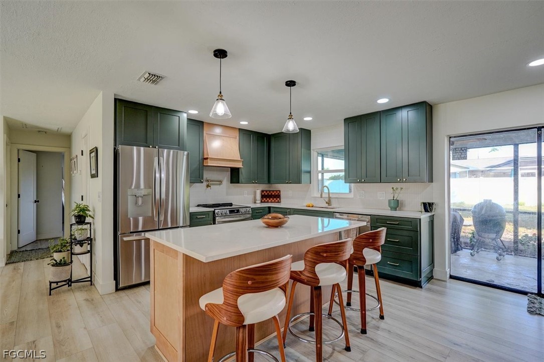 305 SE 14th TER