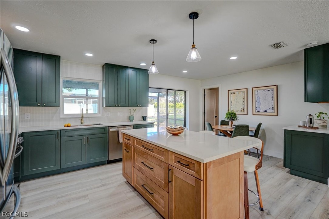 305 SE 14th TER