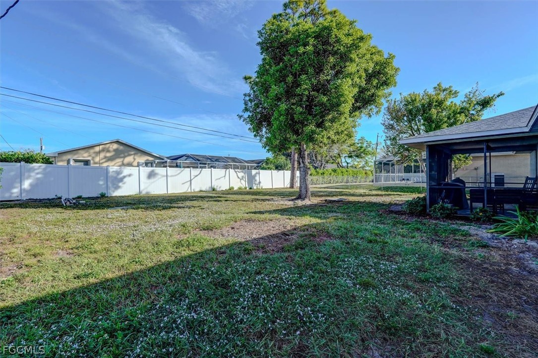 305 SE 14th TER