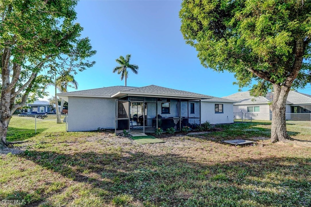 305 SE 14th TER