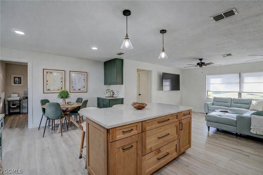 305 SE 14th TER