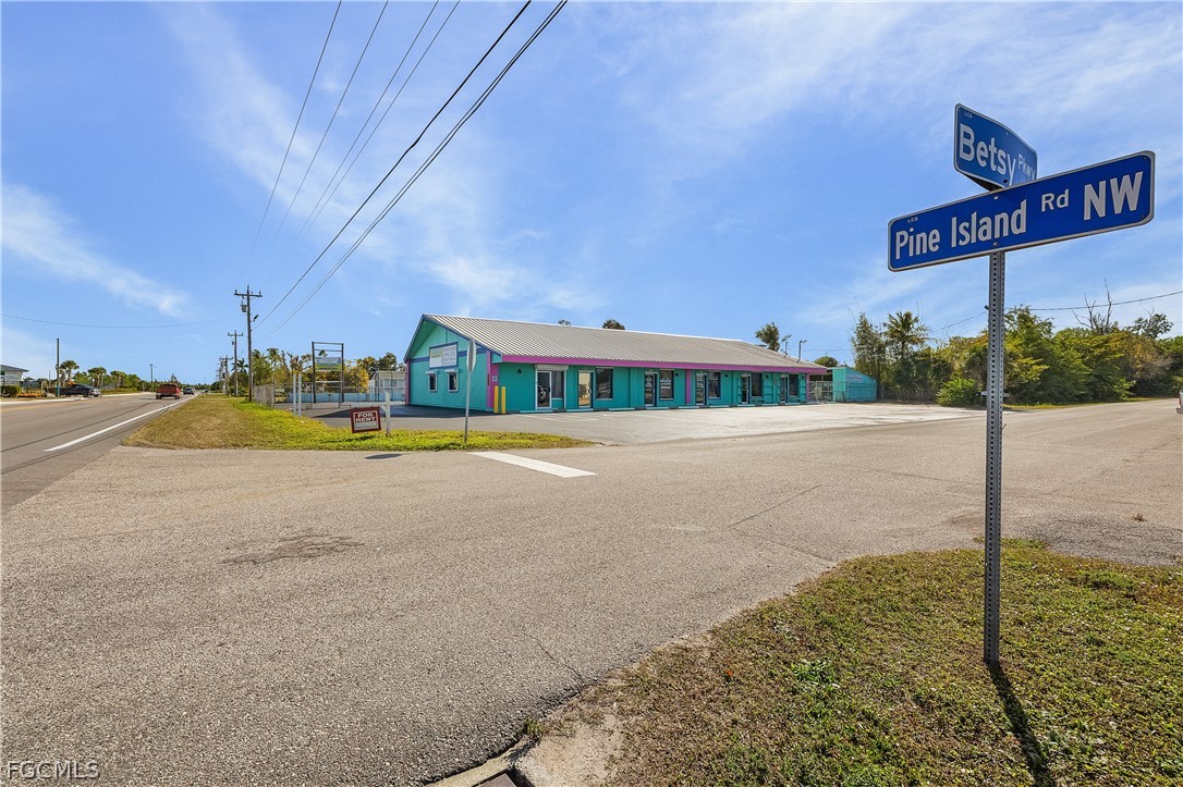 5261 Pine Island RD