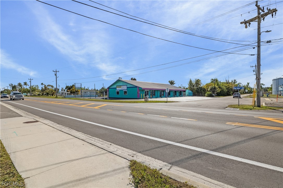 5261 Pine Island RD